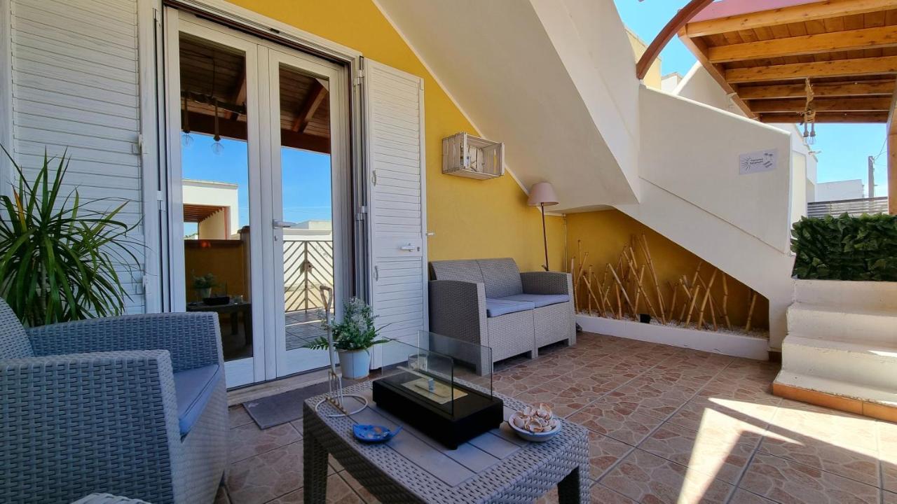 La Terrazza Dei Nonni Apartment Torre Specchia Ruggeri Exterior photo